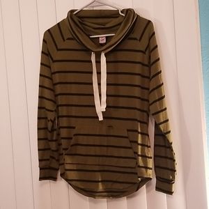 🌟Long sleeve striped shirt 🌟2 for $30🌟